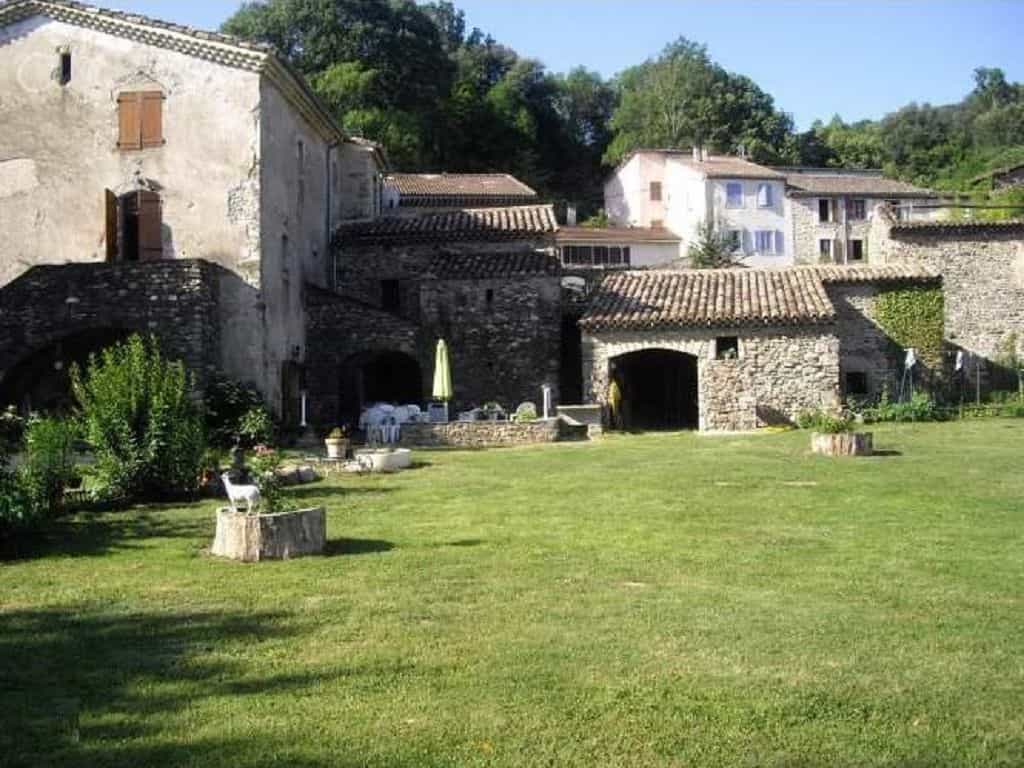 Otro en Cendras, Occitanie 10205358