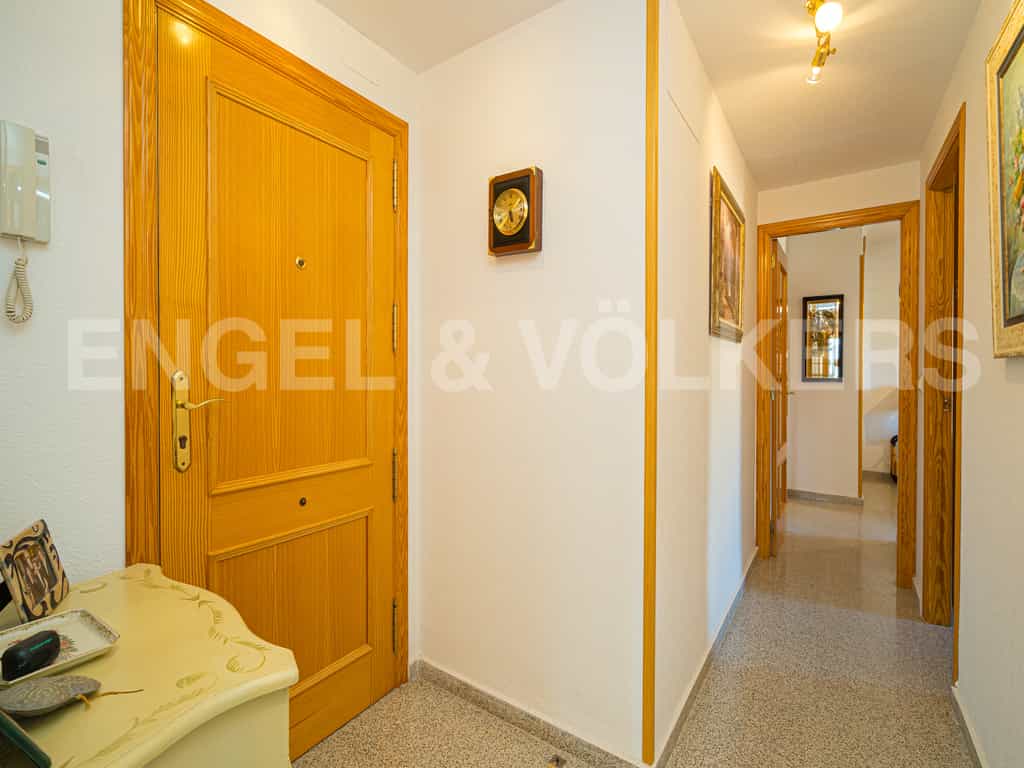 Condominium in Benidorm, Comunidad Valenciana 10205713