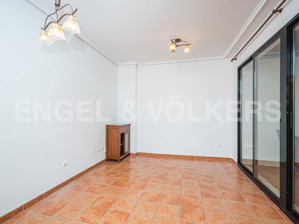 Condominium in Villajoyosa, Valencia 10205733