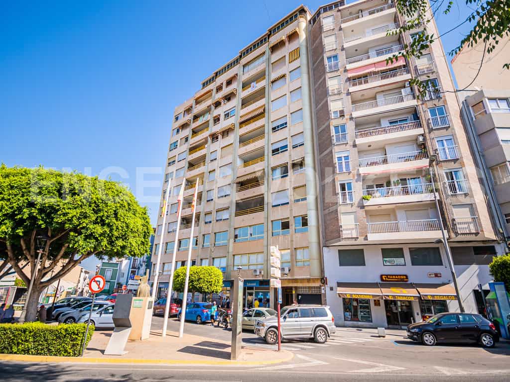 Condominium in Villajoyosa, Valencian Community 10205840