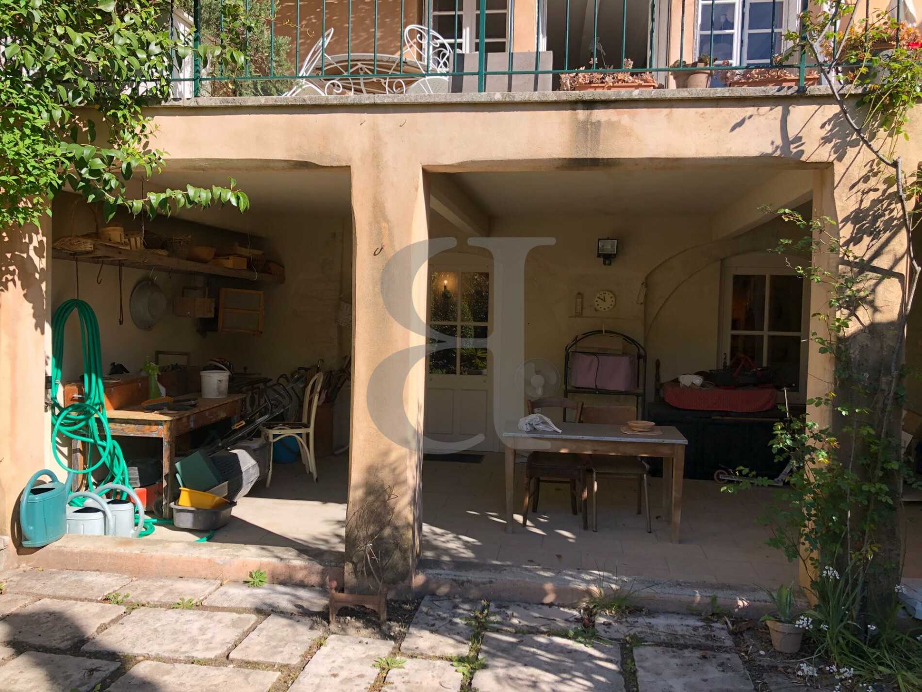 жилой дом в Nyons, Auvergne-Rhône-Alpes 10205968