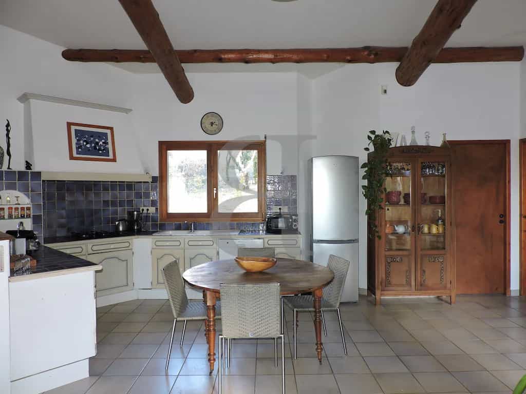Rumah di Badui, Provence-Alpes-Cote d'Azur 10205972
