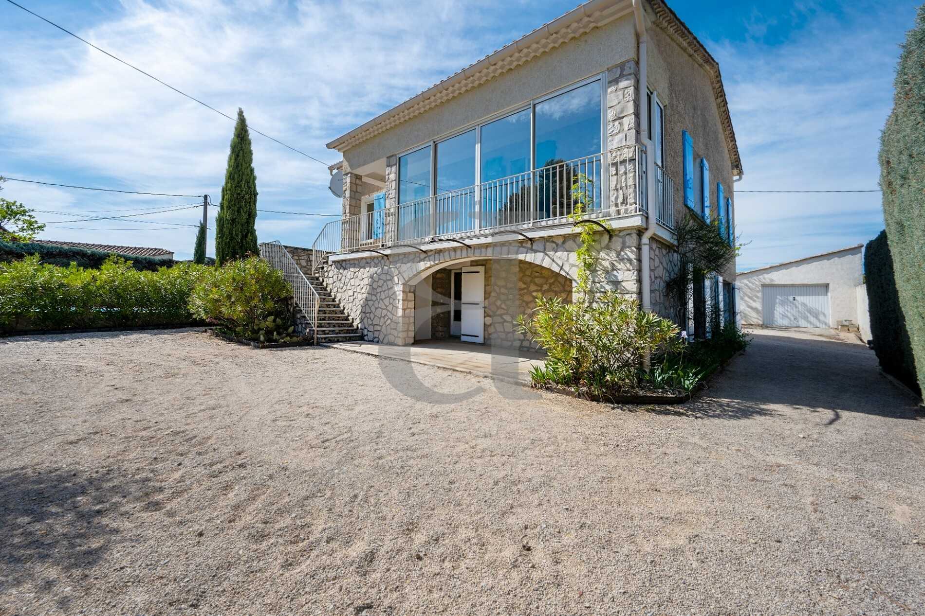 casa en Vaison-la-Romaine, Provenza-Alpes-Costa Azul 10205982