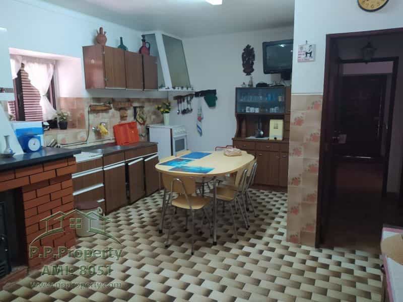 жилой дом в Ferreira do Zêzere, Santarém District 10206006