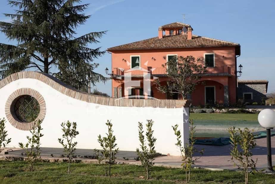 집 에 Castiglione In Teverina, Lazio 10206028
