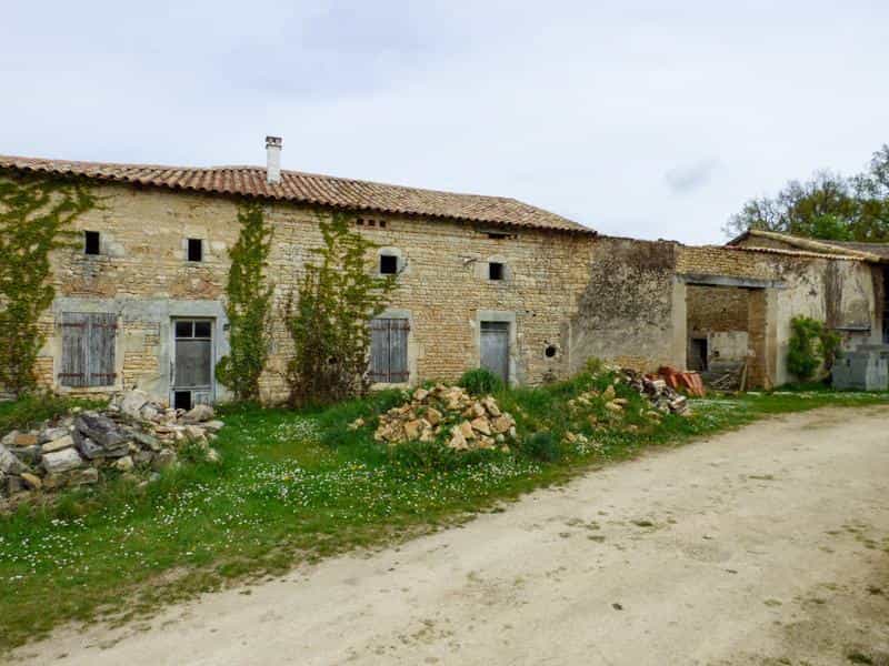 σπίτι σε Sauze-Vaussais, Nouvelle-Aquitaine 10206115
