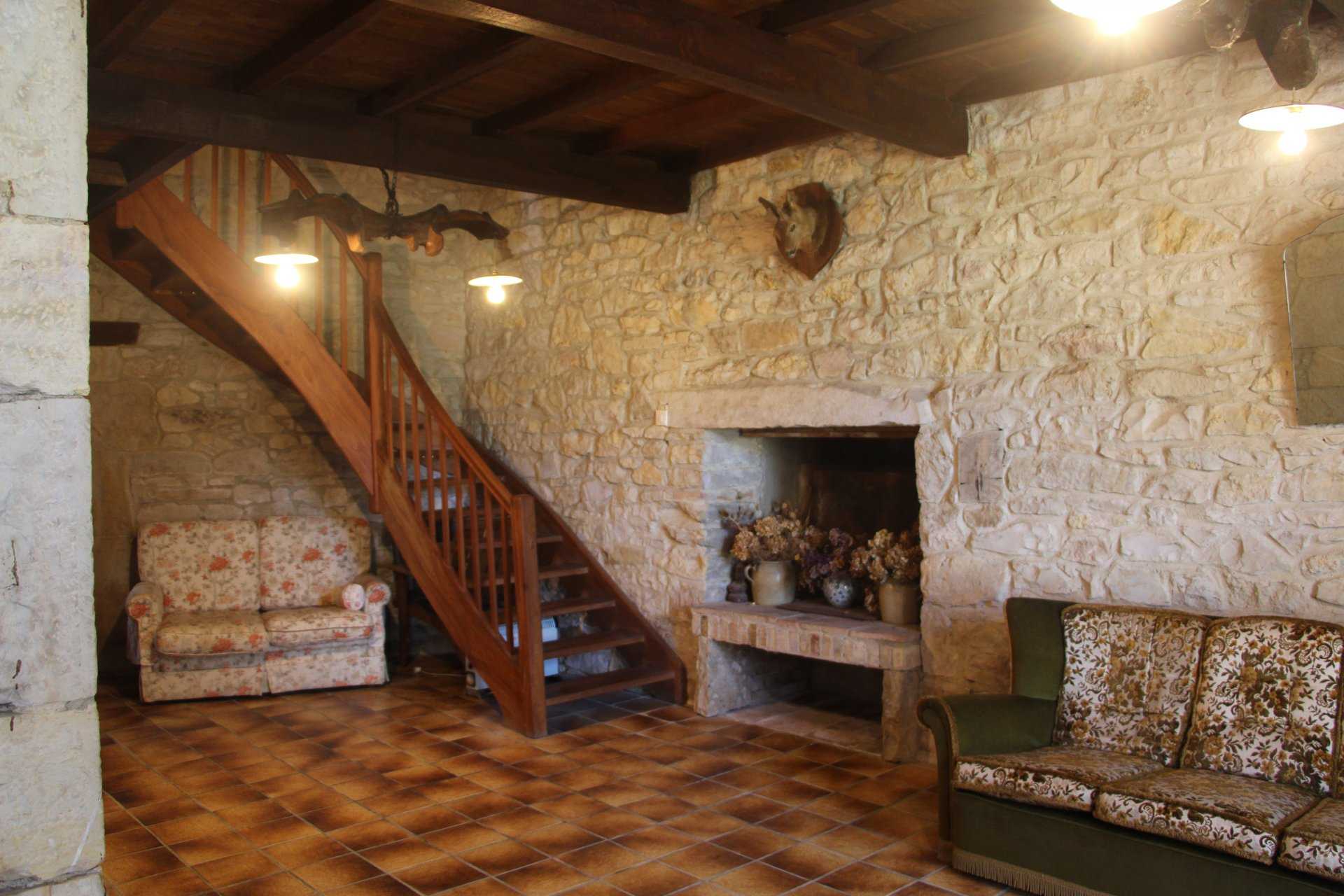 मकान में Puycelsi, Occitanie 10206166