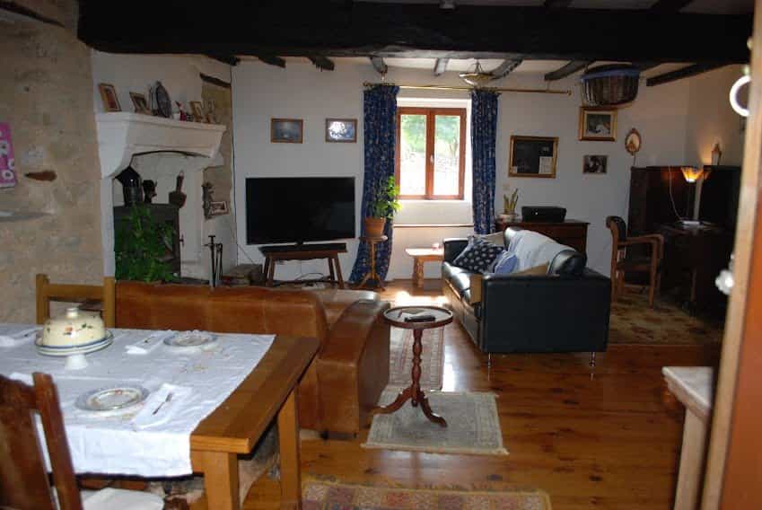σπίτι σε Airvault, Nouvelle-Aquitaine 10206179