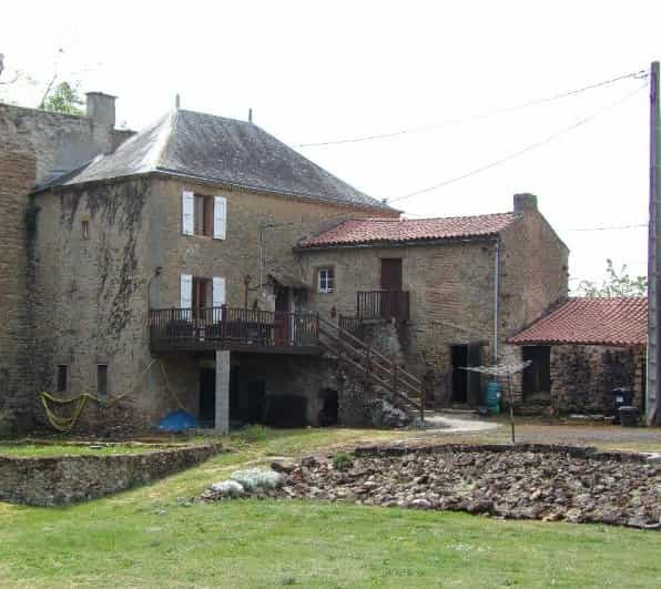 Dom w Airvault, Nouvelle-Aquitaine 10206179