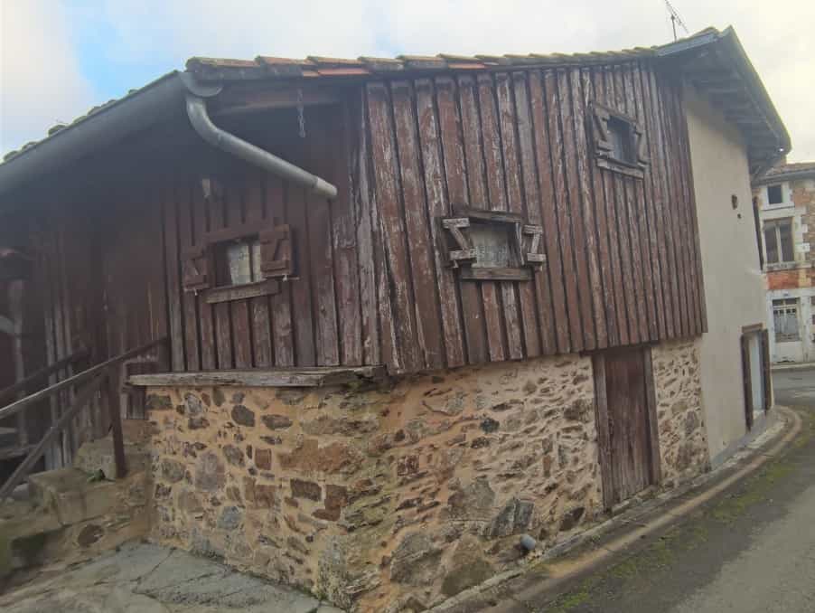 Talo sisään Massignac, Nouvelle-Aquitaine 10206196