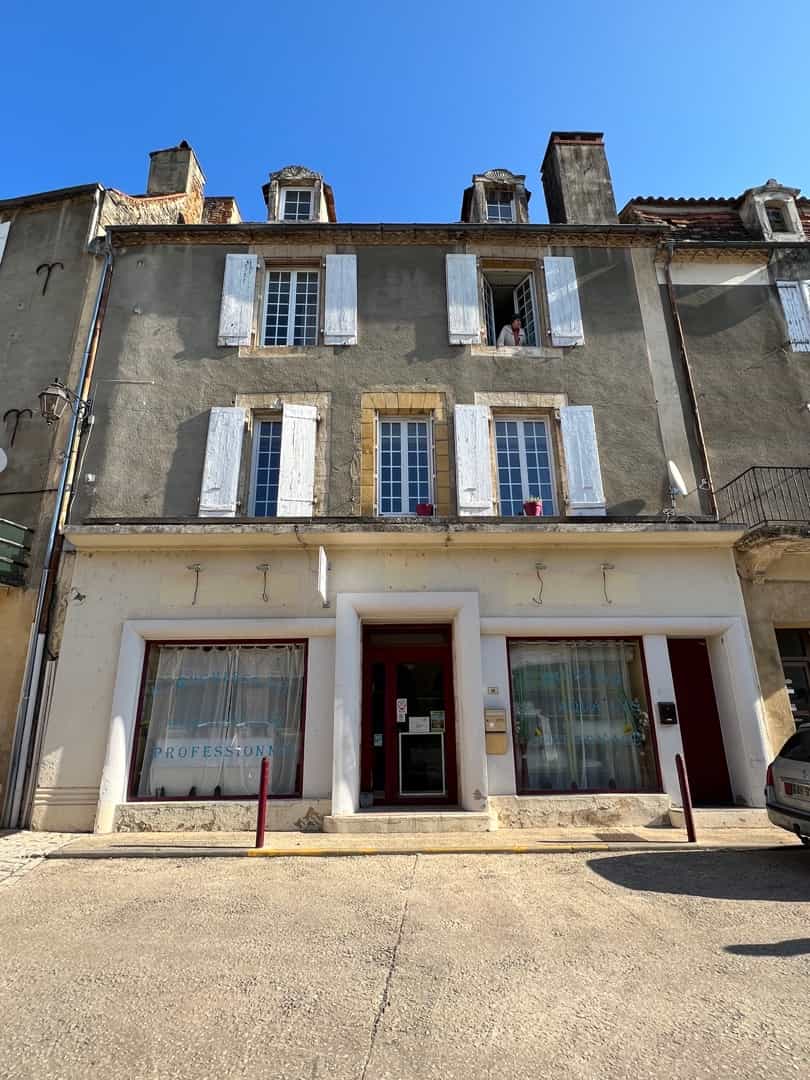 公寓 在 Saint-Cyprien, Nouvelle-Aquitaine 10206199