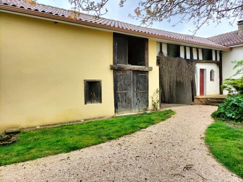 House in Louit, Occitanie 10206217