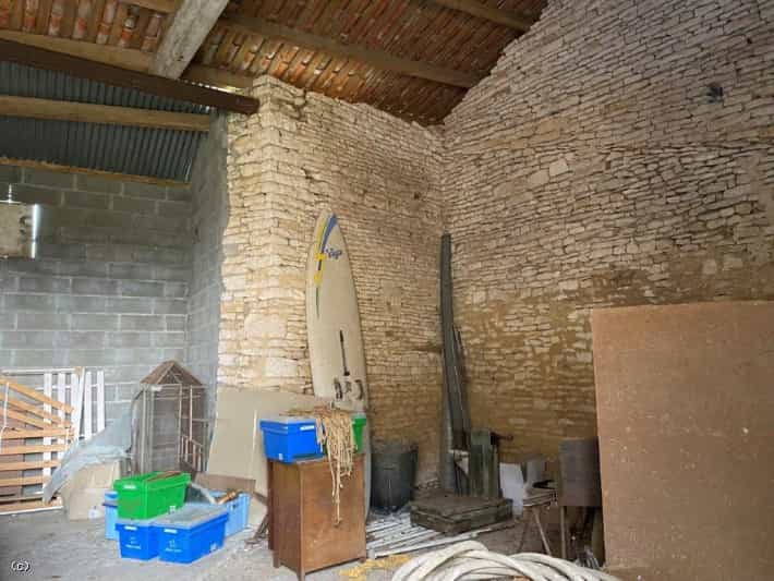 Haus im Aunac-sur-Charente, Nouvelle-Aquitaine 10206228