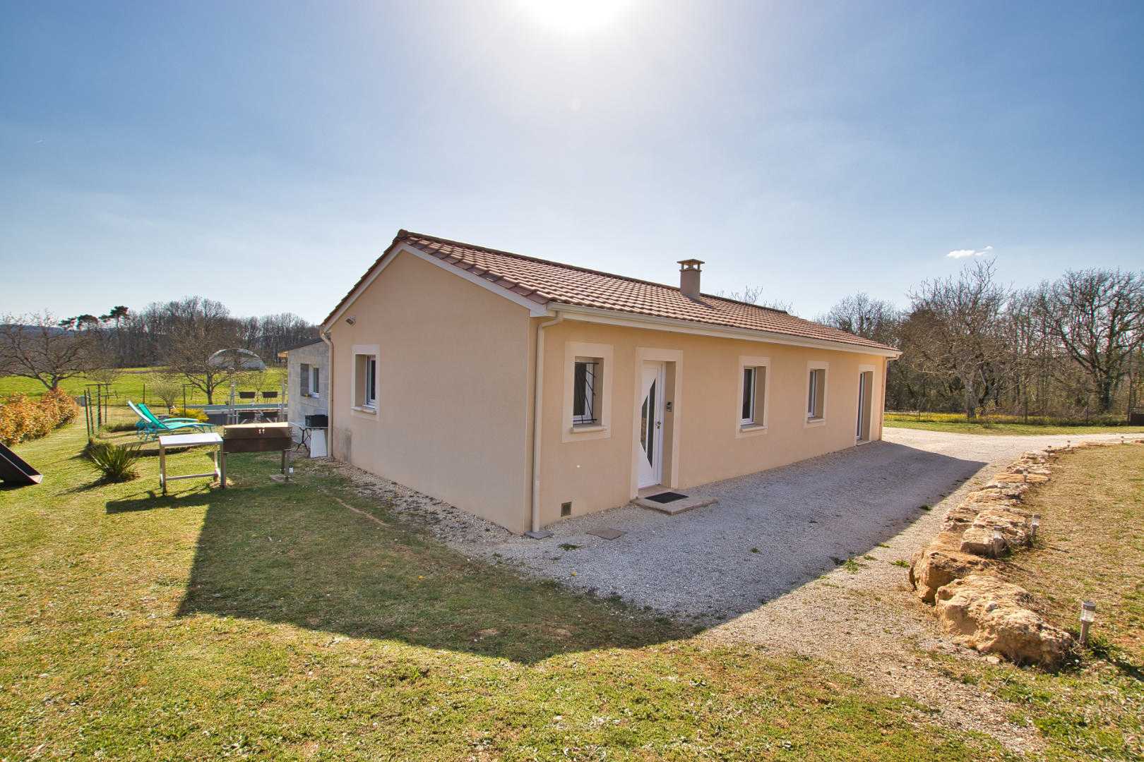 House in Saint-Cybranet, Nouvelle-Aquitaine 10206236