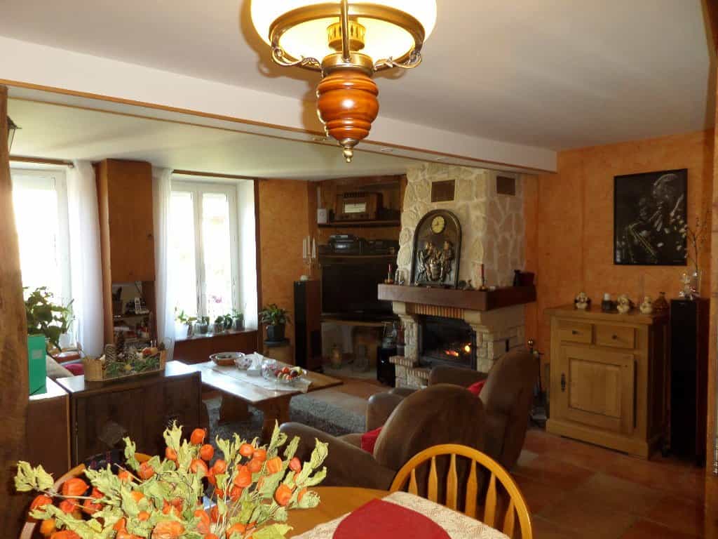 House in Bellac, Nouvelle-Aquitaine 10206374
