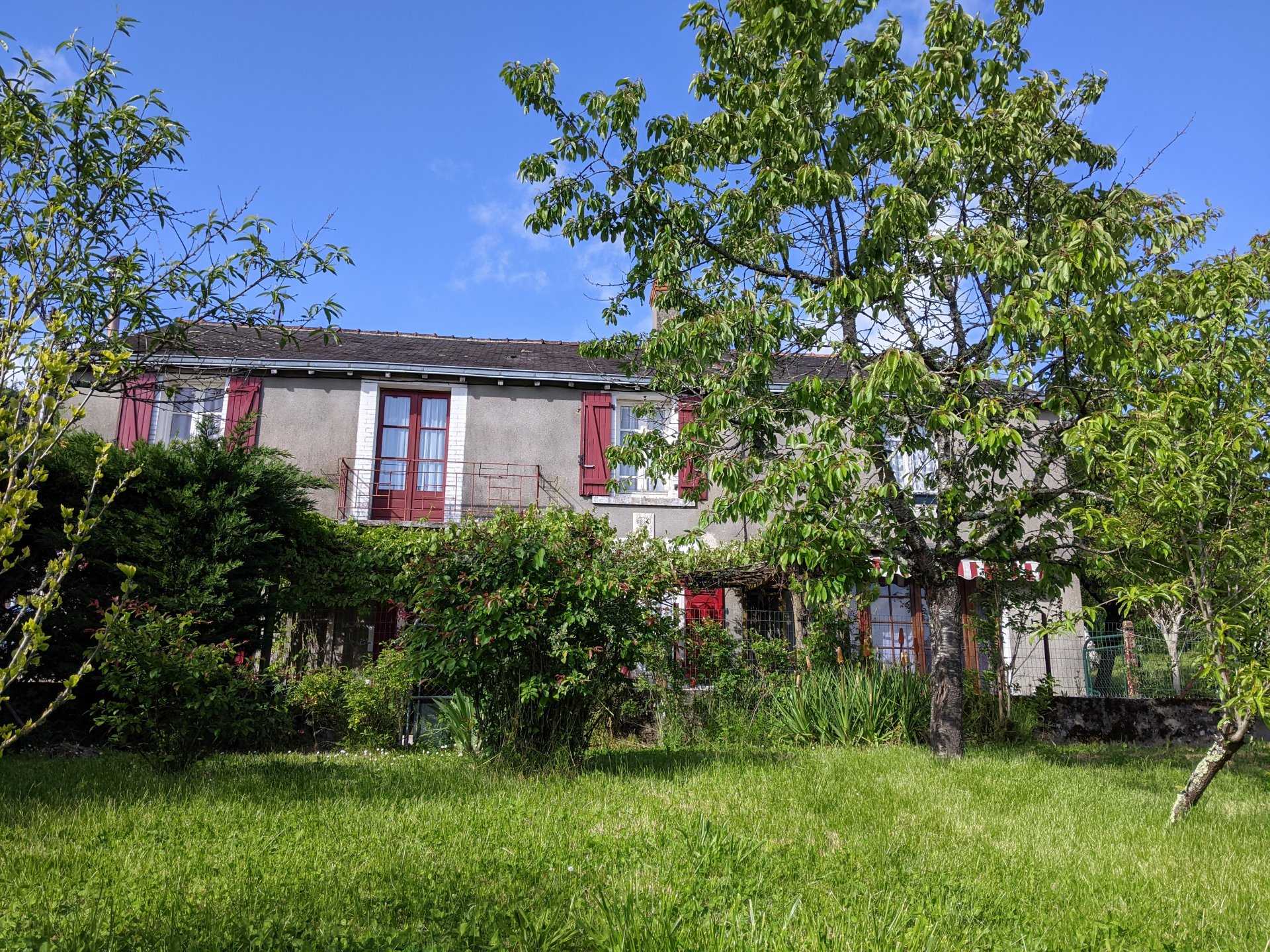 मकान में Thollet, Nouvelle-Aquitaine 10206385