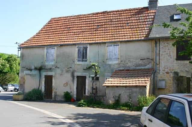 房子 在 Saint-Cyprien, Nouvelle-Aquitaine 10206503
