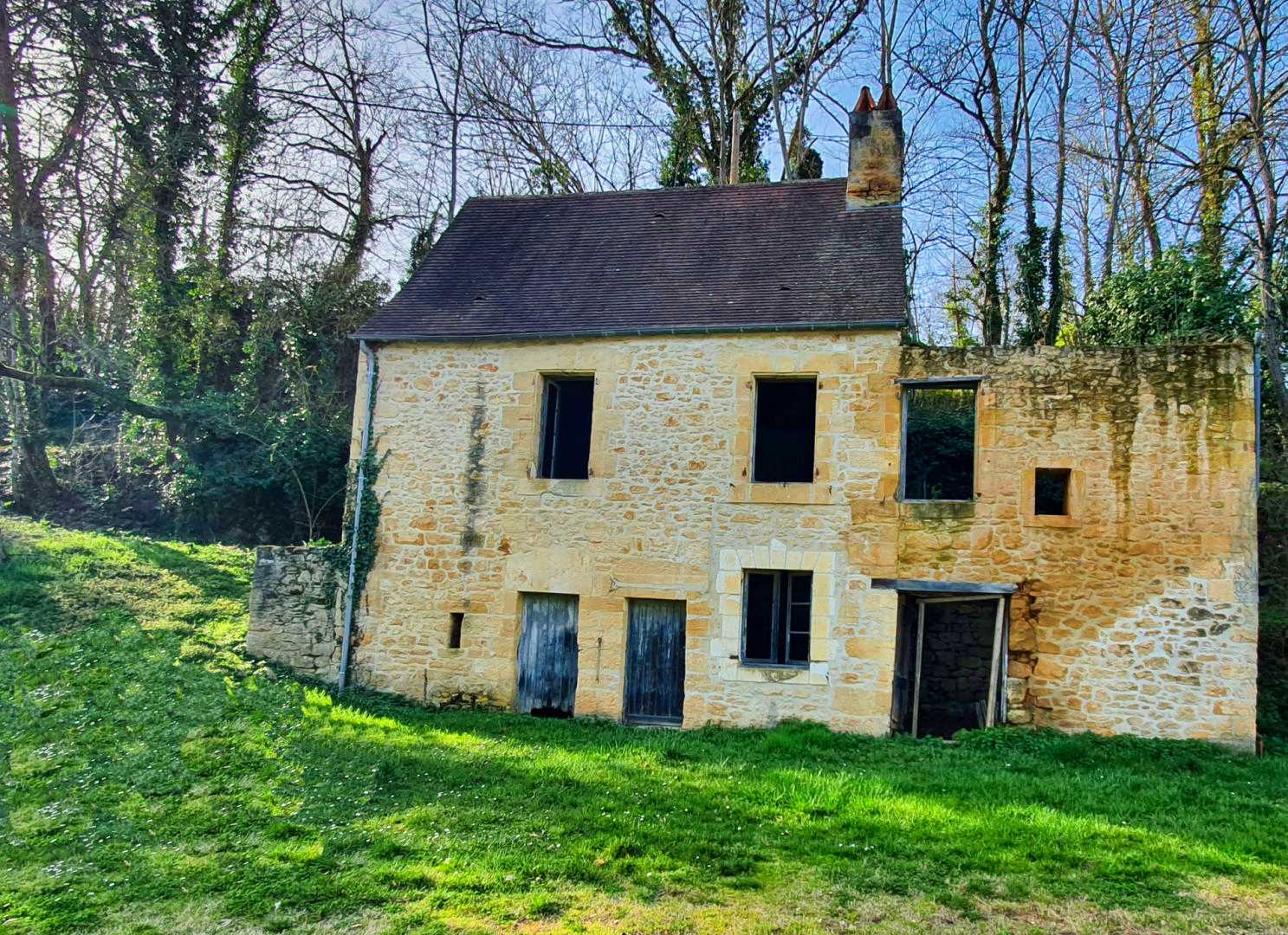 House in Saint-Cyprien, Nouvelle-Aquitaine 10206505