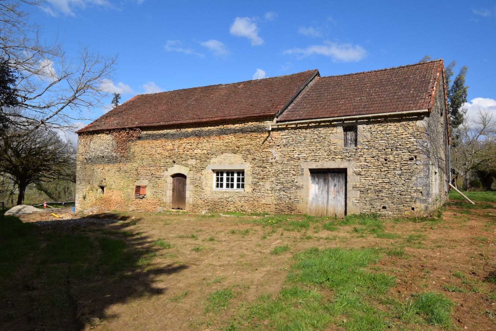 집 에 Saint-Cyprien, Nouvelle-Aquitaine 10206527