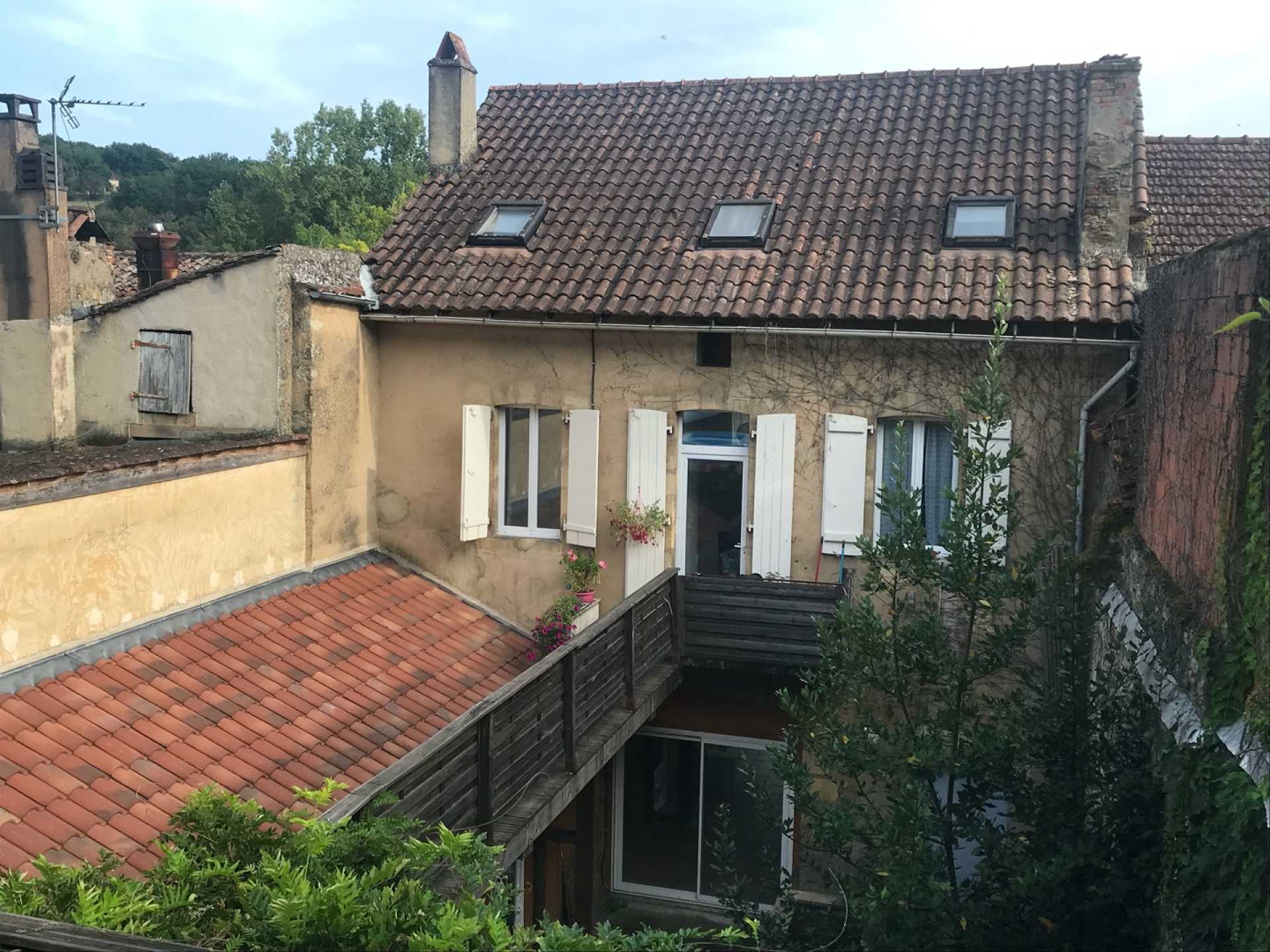 σπίτι σε Saint-Cyprien, Nouvelle-Aquitaine 10206534