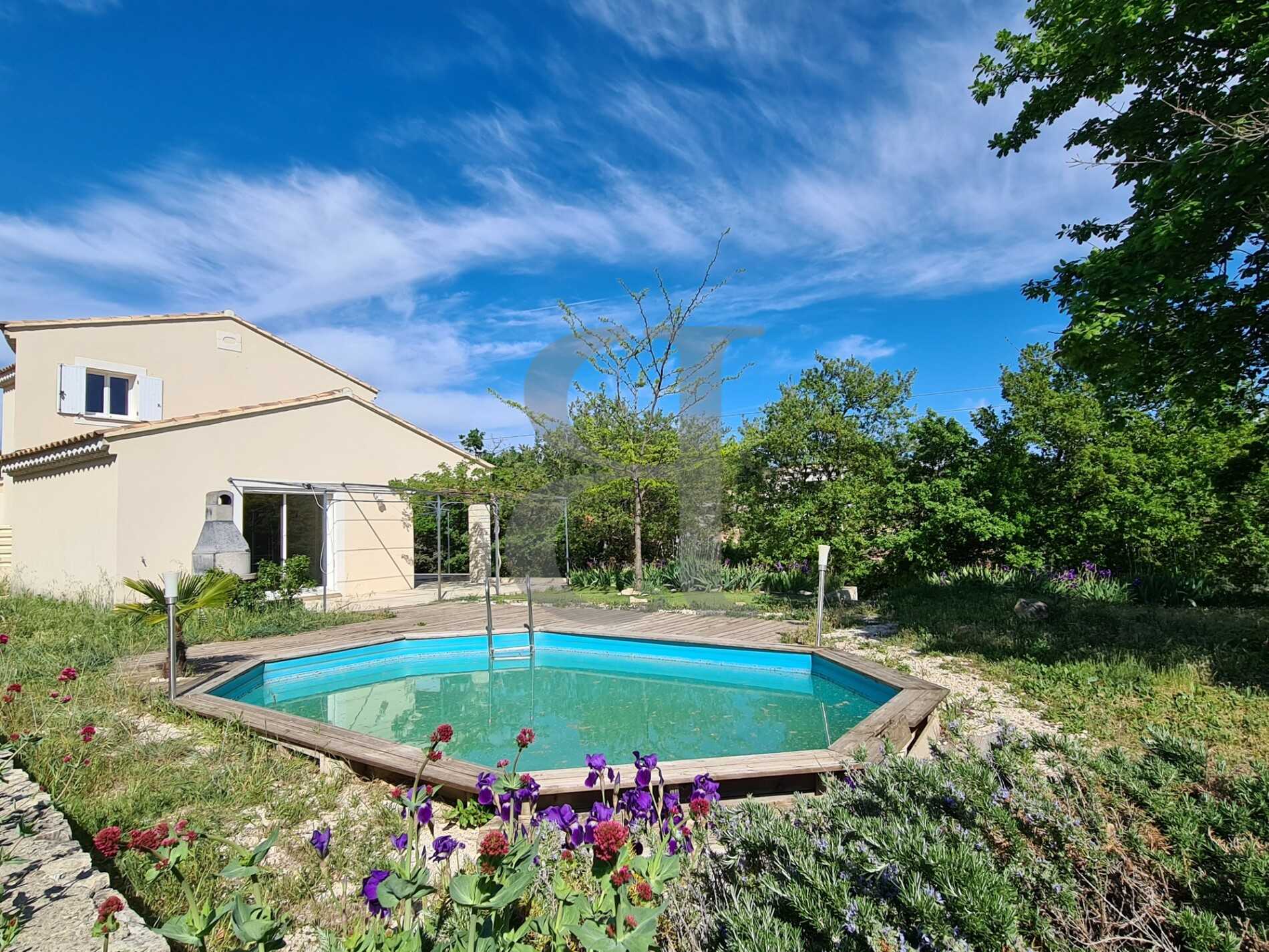 Huis in Mondragon, Provence-Alpes-Côte d'Azur 10206622
