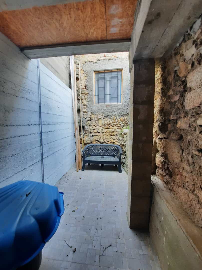 بيت في Corneilhan, Occitanie 10206814