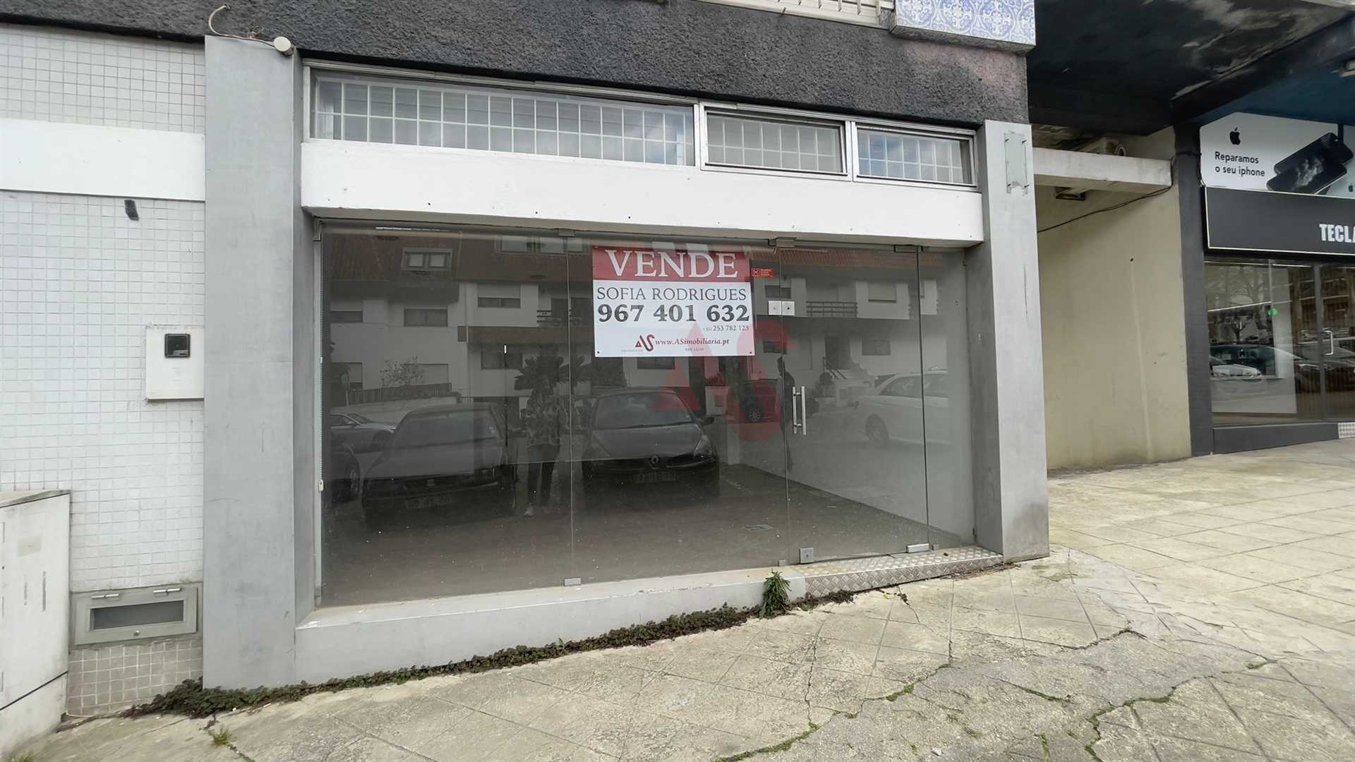 Sprzedaż detaliczna w Paco Vieira, Braga 10207178