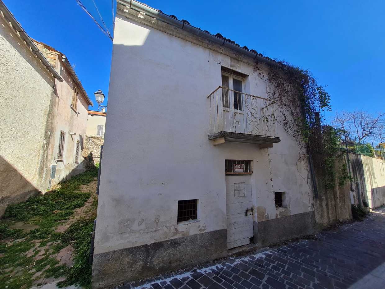 жилой дом в Катиньяно, Абруццо 10208011