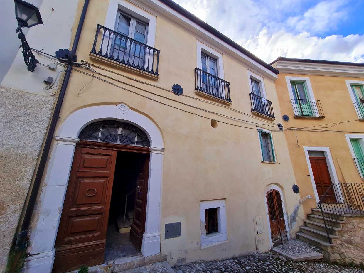 rumah dalam Vittorito, Abruzzo 10208014