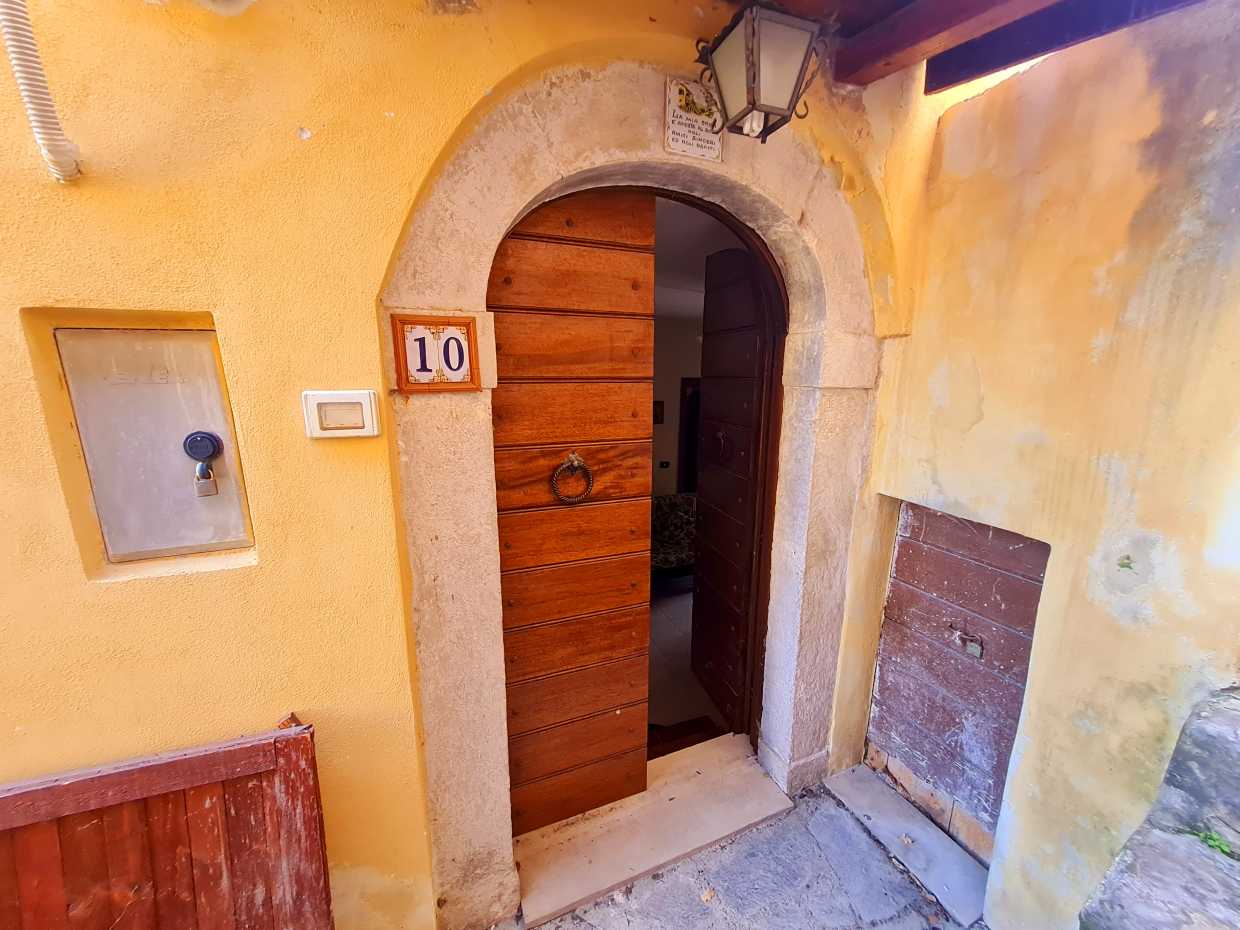 House in Pettorano sul Gizio, Abruzzo 10208018