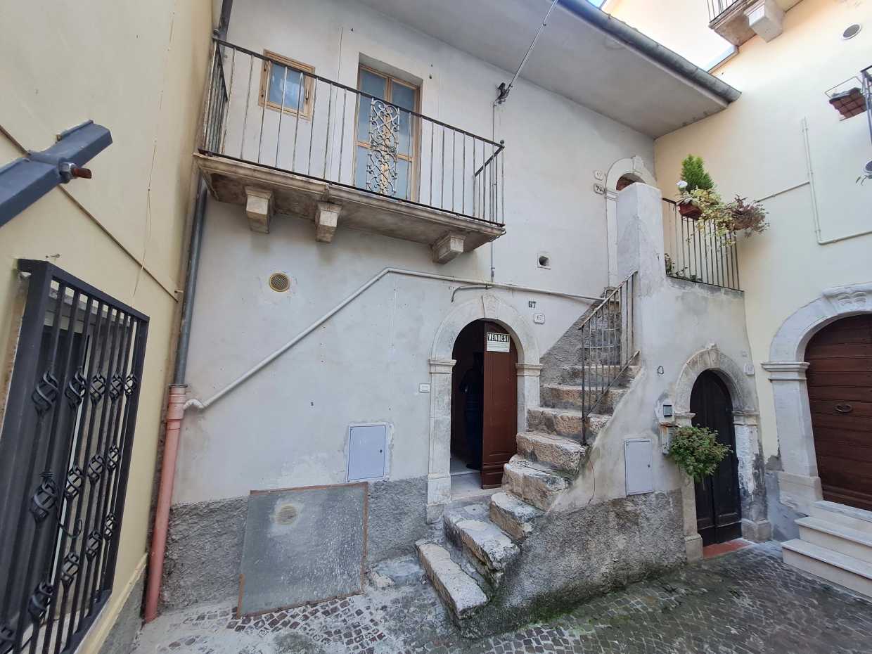 집 에 Pettorano Sul Gizio, Abruzzo 10208021