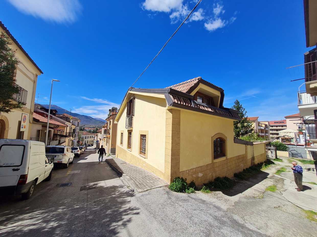 بيت في Sulmona, Abruzzo 10208027