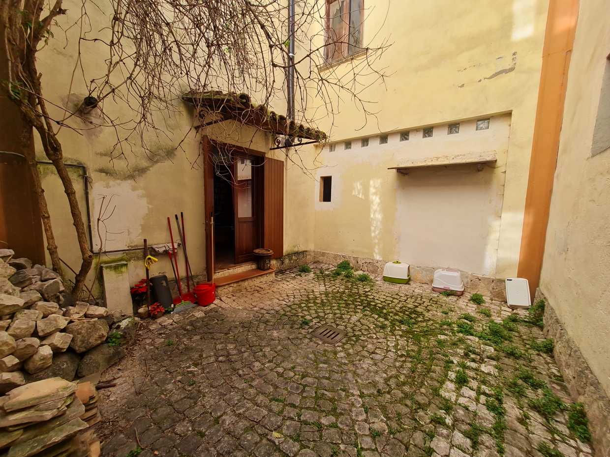 Rumah di Raiano, Abruzzo 10208028