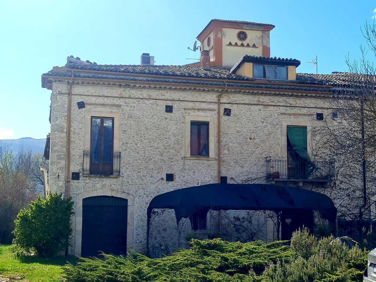 Talo sisään Raiano, Abruzzo 10208028