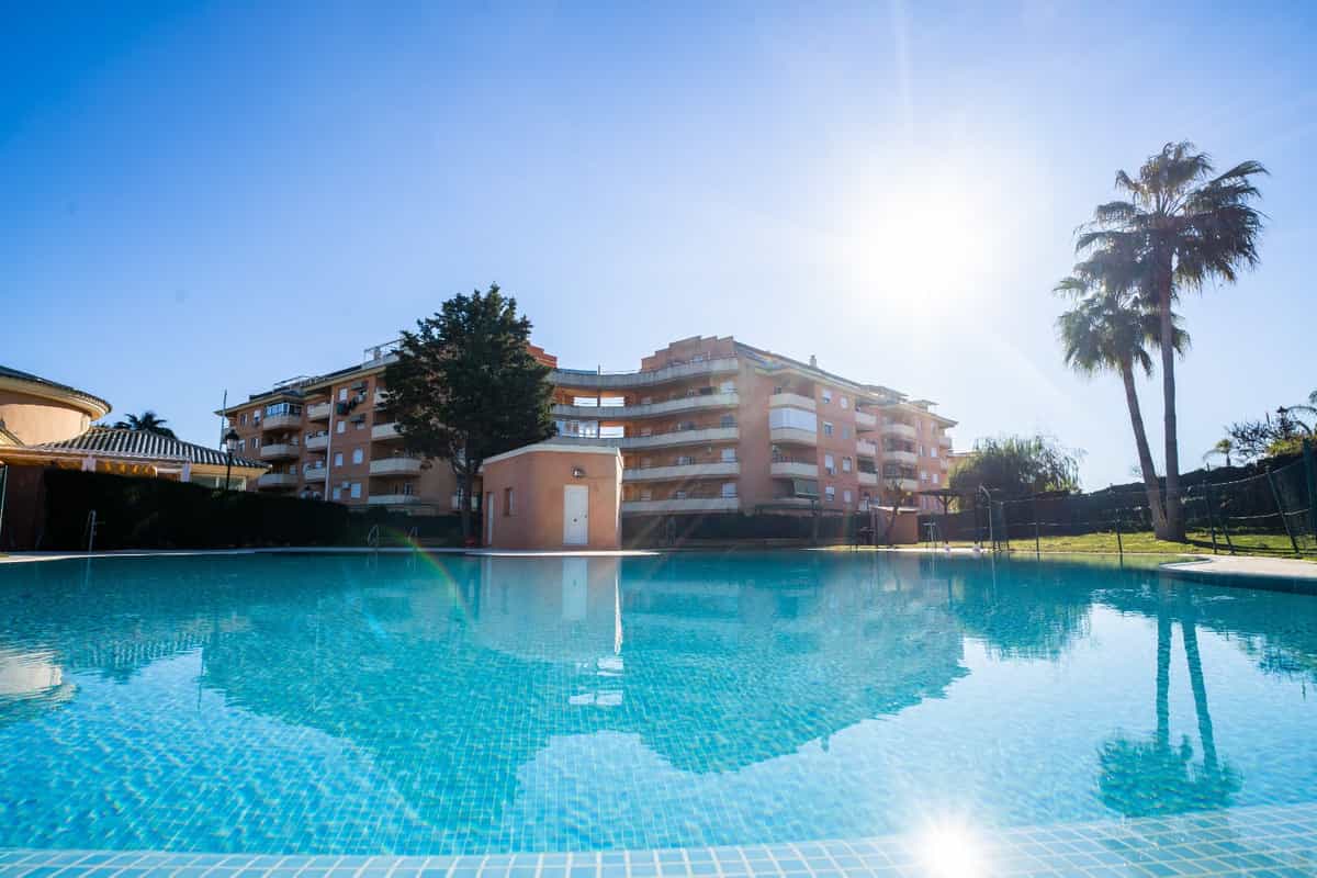 Condominium in Manilva, Andalusia 10208221