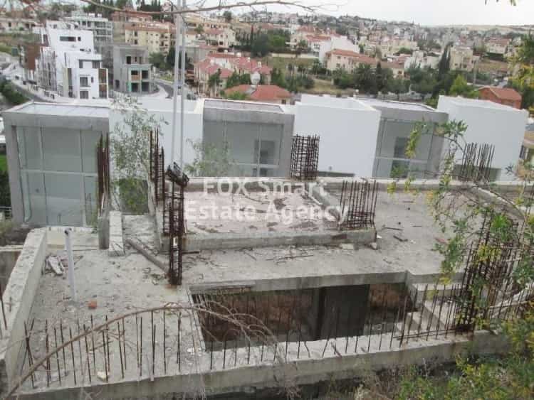 房子 在 Agios Athanasios, Limassol 10208341