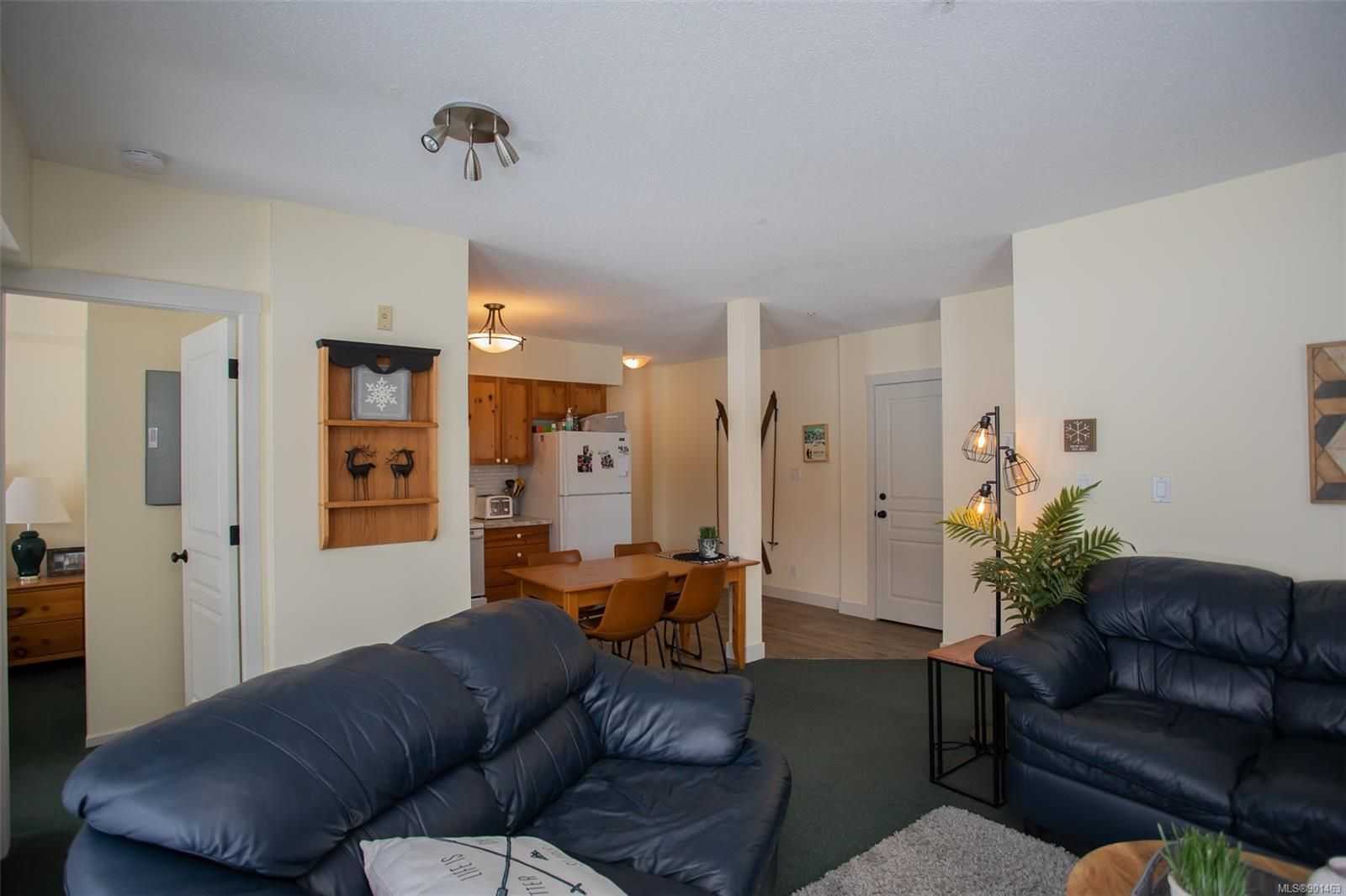 公寓 在 , British Columbia 10208399