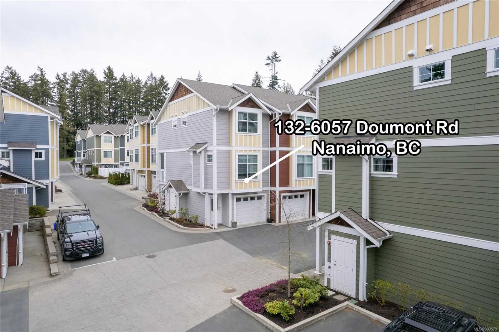 House in Nanaimo, British Columbia 10208435
