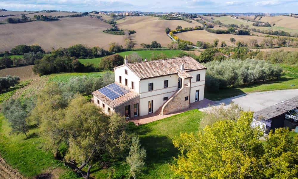 House in Iesi, Marche 10208735
