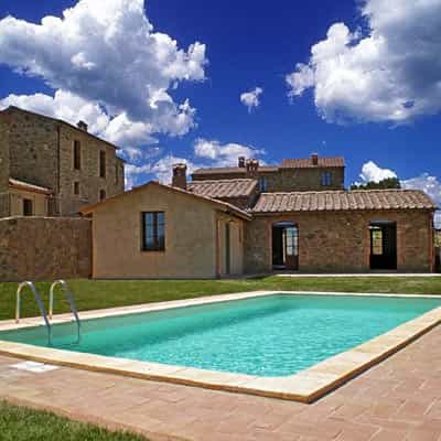 House in San Giovanni d'Asso, Tuscany 10208783