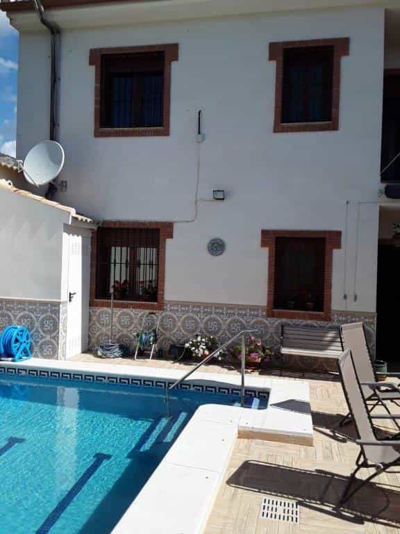 σπίτι σε Alomartes, Andalusia 10208798
