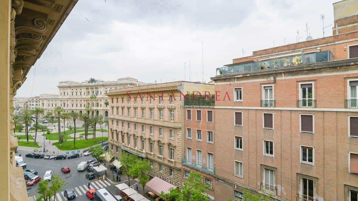 Condominium in Rome, Lazio 10208852