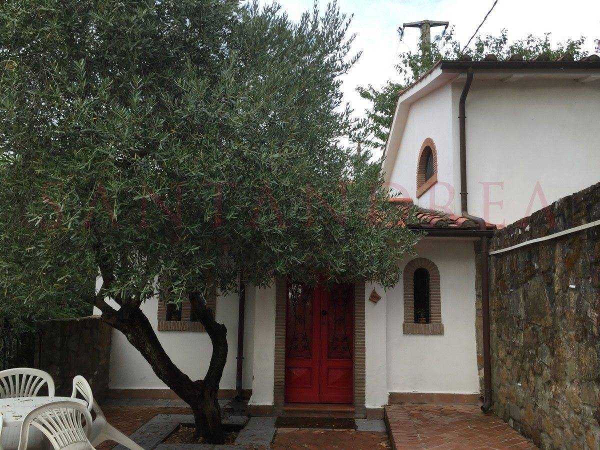 بيت في Lamporecchio, Tuscany 10208857