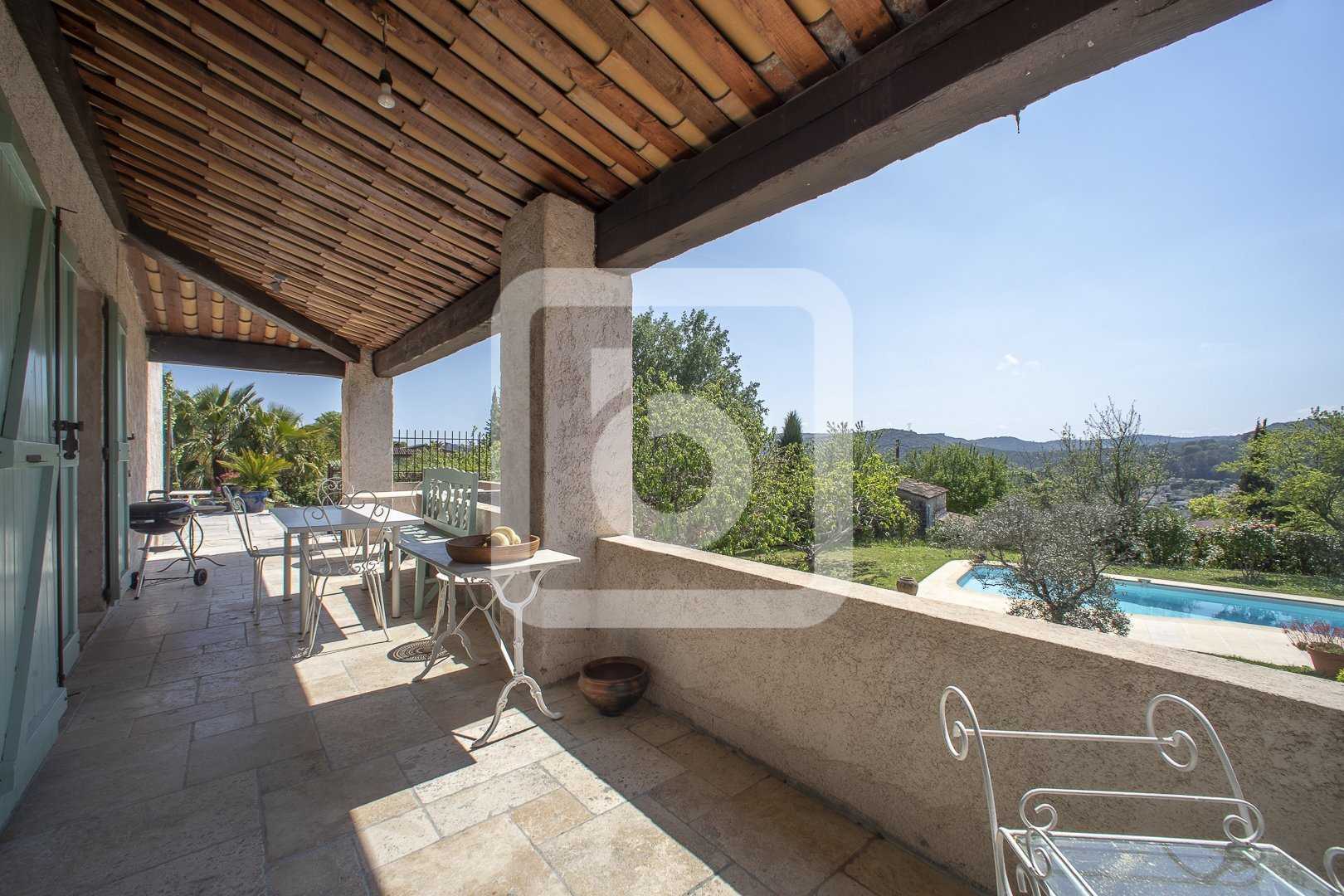House in La Colle-sur-Loup, Provence-Alpes-Cote d'Azur 10209024