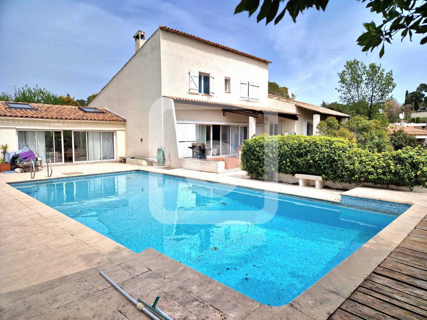 Huis in Biot, Provence-Alpes-Côte d'Azur 10209050