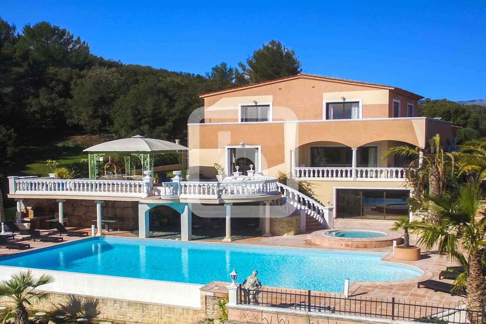 Casa nel Valbonne, Provence-Alpes-Côte d'Azur 10209052