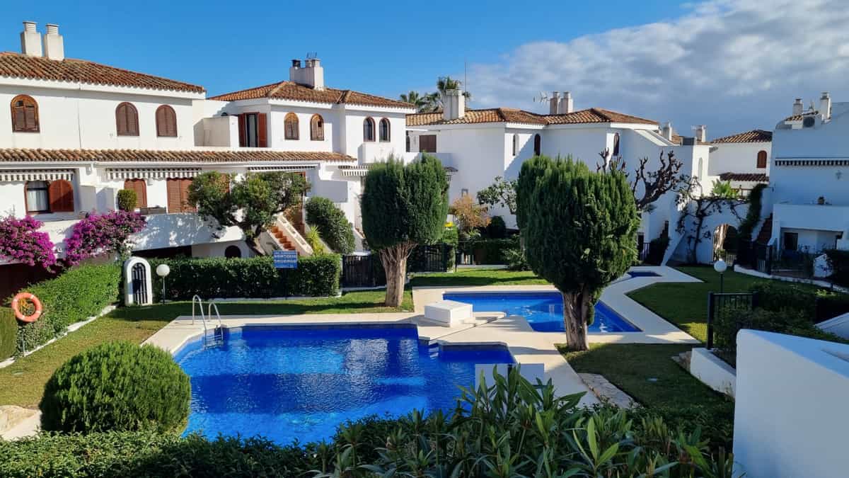 House in Benahavis, Andalusia 10209076