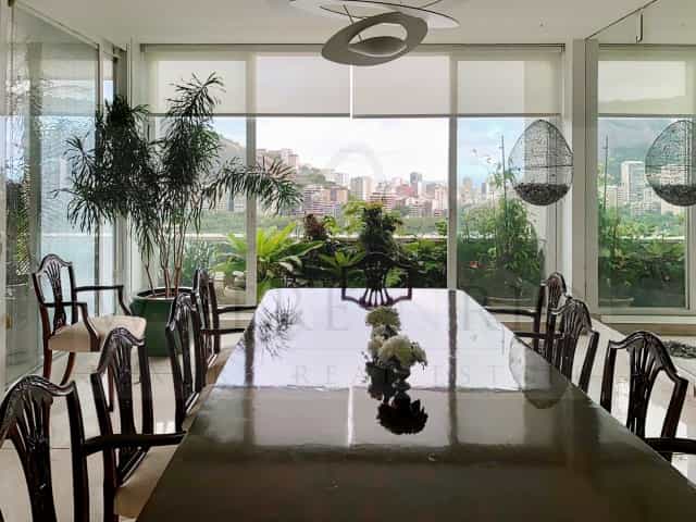 жилой дом в Лагоа, Рио де Жанейро 10209246