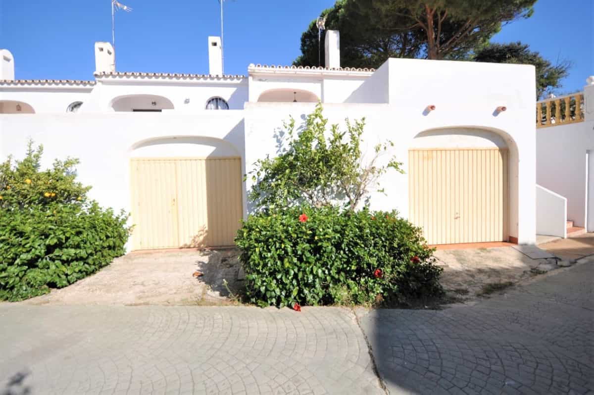House in Estepona, Andalusia 10209263