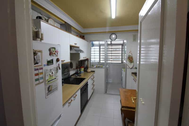 Condominium in Fuengirola, Andalusia 10209480